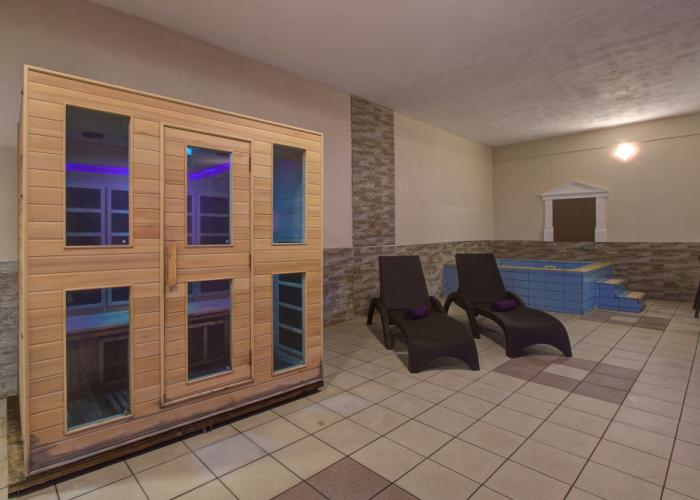 Canifor Hotel