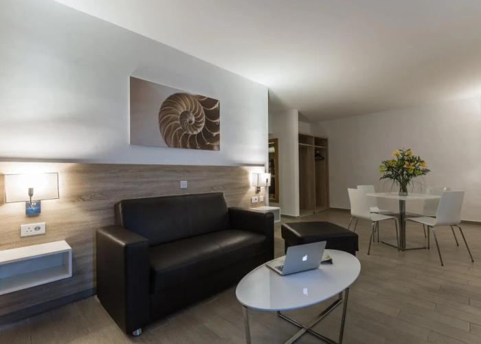 AX ODYCY Hotel