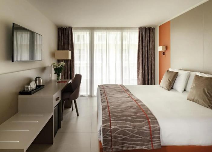 Mayflower Hotel