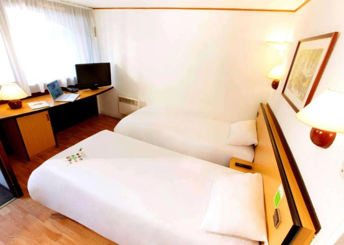 Kyriad Direct Le Bourget - Gonesse