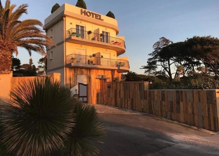 Hôtel Almanarre Plage