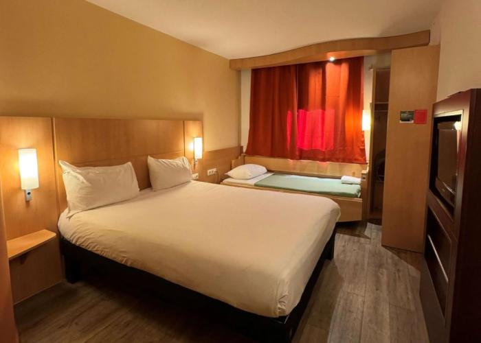 ibis Istres Trigance