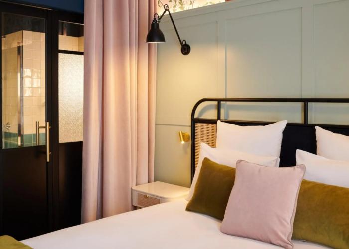 Square Lodge Hotel La Roche Sur Yon - Handwritten Collection