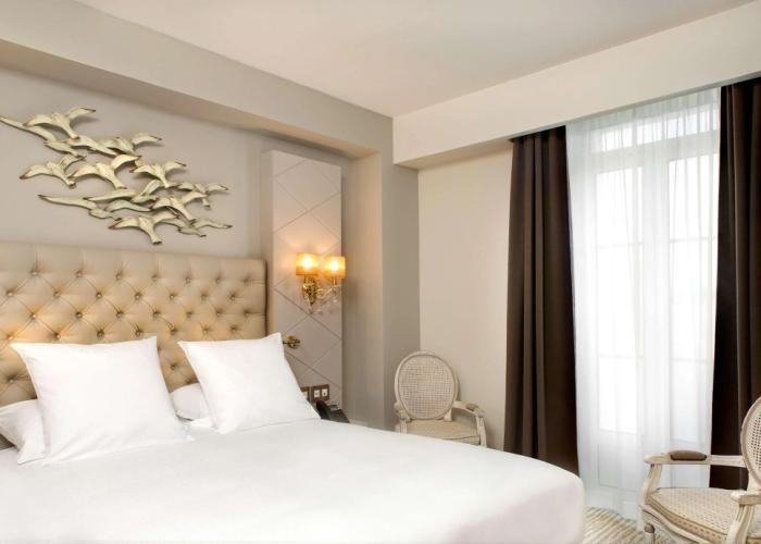 Grand Hotel Des Sablettes Plage, Curio Collection By Hilton