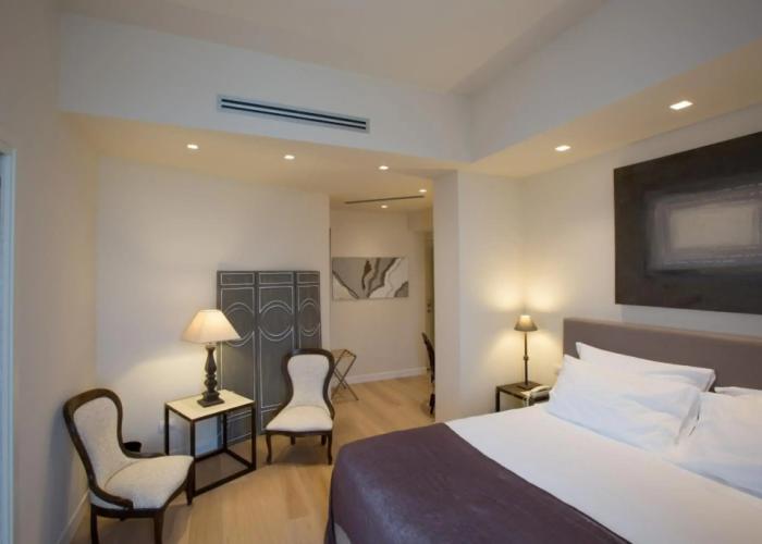Hotel 900