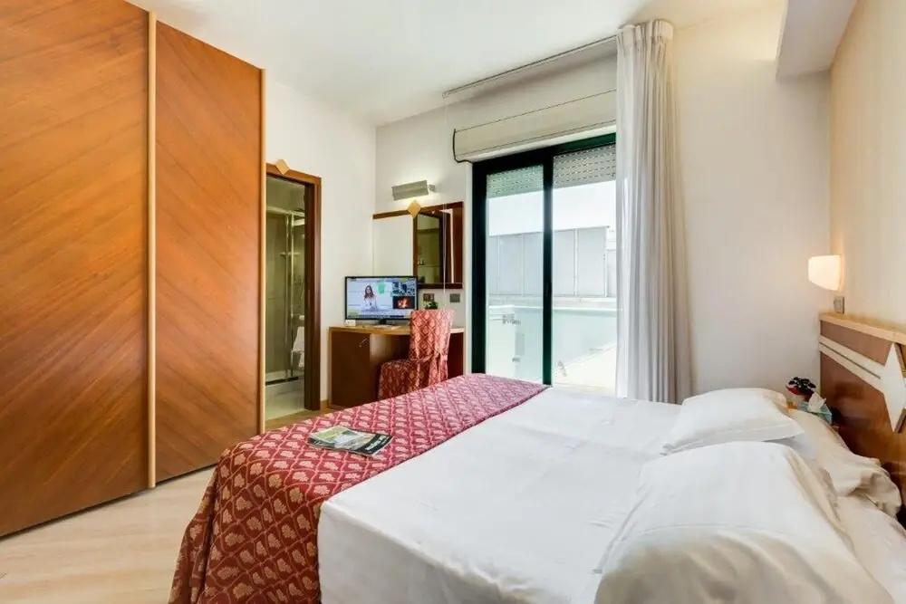 фото Hotiday Room Collection - Giulianova
