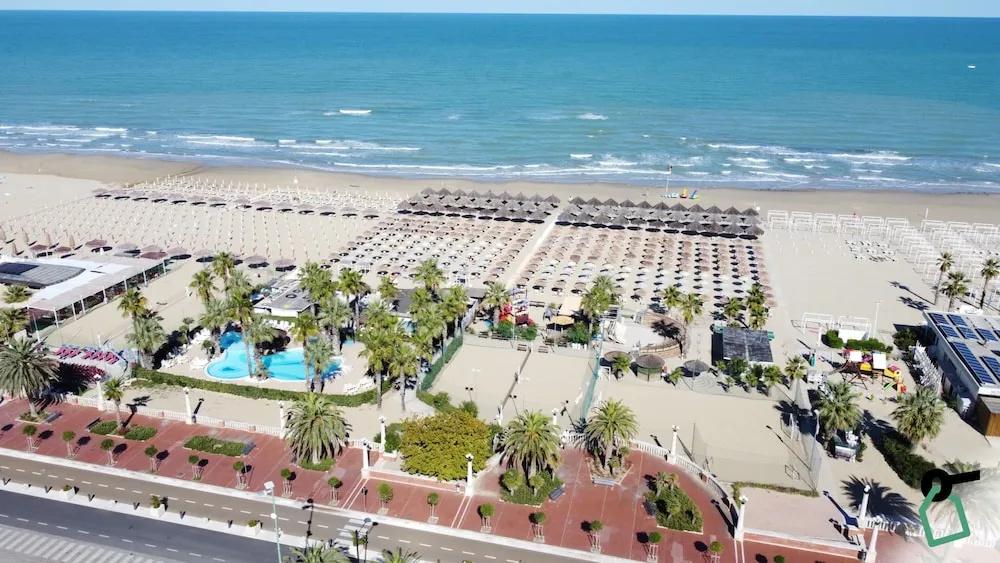 фото Hotiday Room Collection - Giulianova