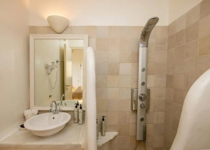 Anthea Hotel