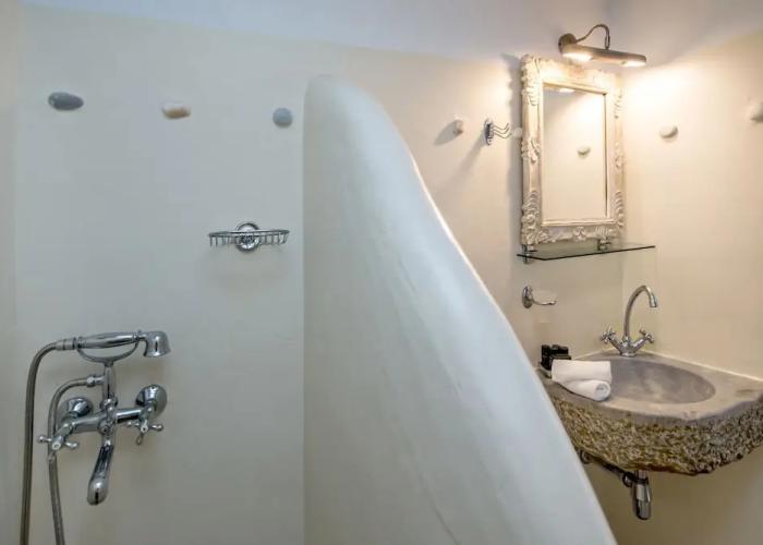 Onar Hotel and Suites