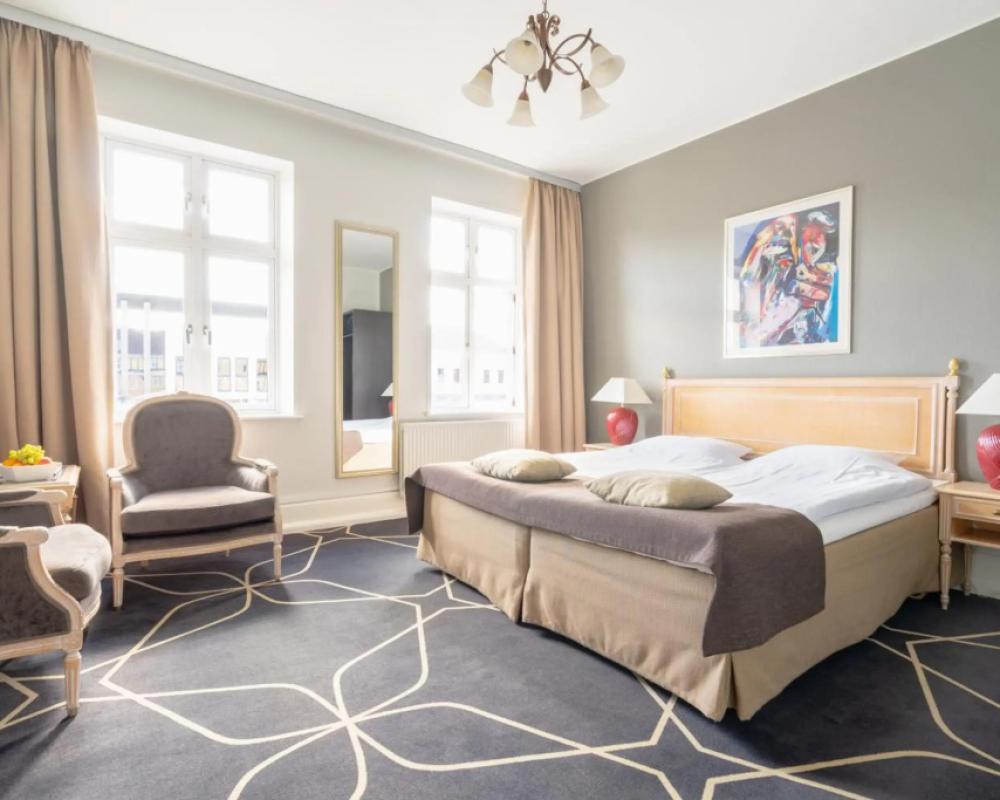 фото Hotel Dania