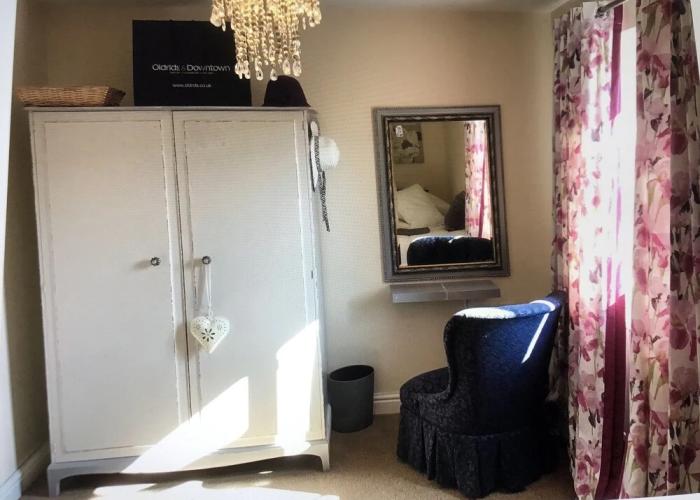 Lazy Nest - Sleeps 4, Parking, Garden & Hammocks