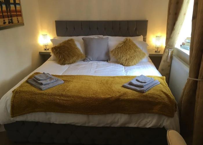 Lazy Nest - Sleeps 4, Parking, Garden & Hammocks
