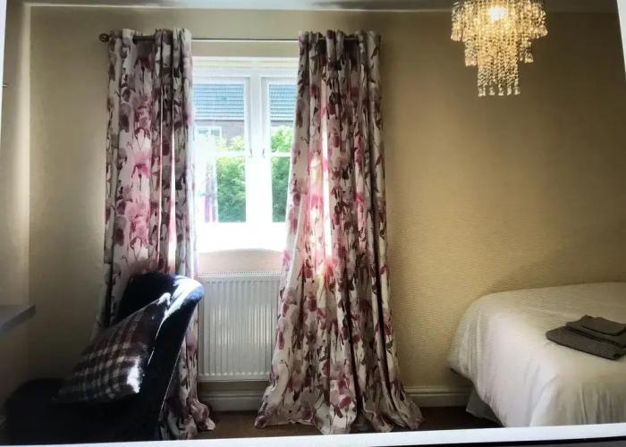 Lazy Nest - Sleeps 4, Parking, Garden & Hammocks