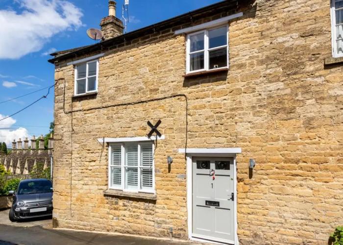 Windsor Cottage-Bolthole in heart of CN