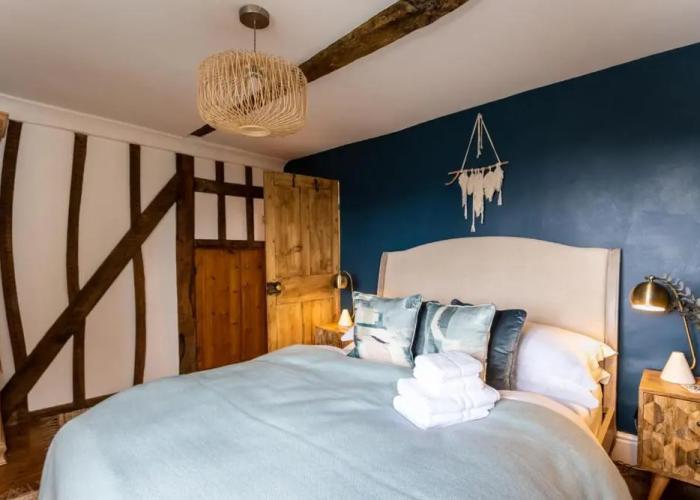 Windsor Cottage-Bolthole in heart of CN