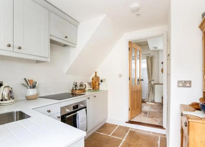 Windsor Cottage-Bolthole in heart of CN