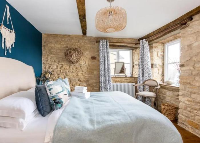 Windsor Cottage-Bolthole in heart of CN