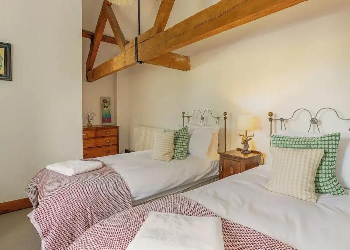 Stunning Barn Conversion - Rural Setting