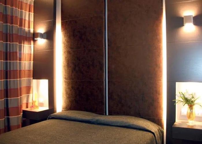 Wall Art Hotel