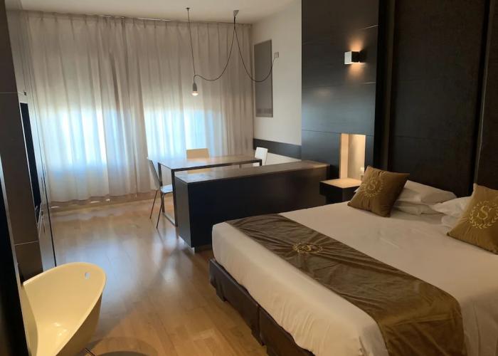Wall Art Hotel
