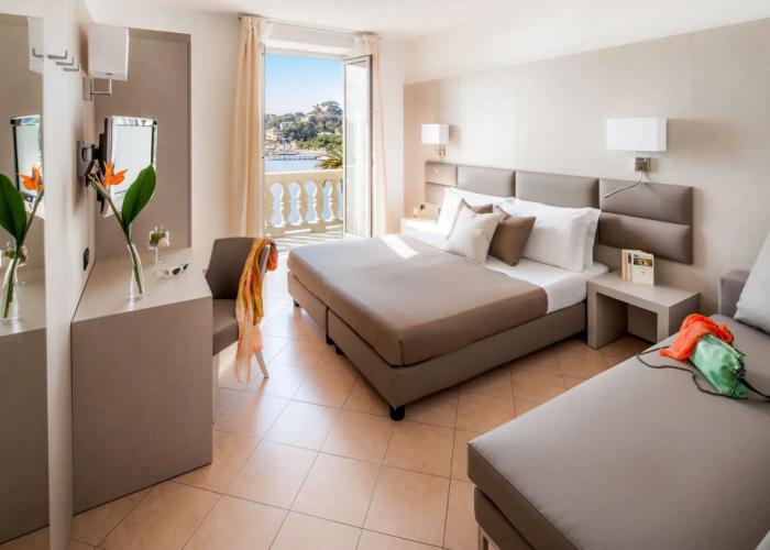 Hotel Vesuvio
