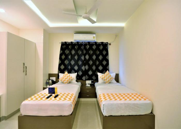 Fabhotel Corporate Crown