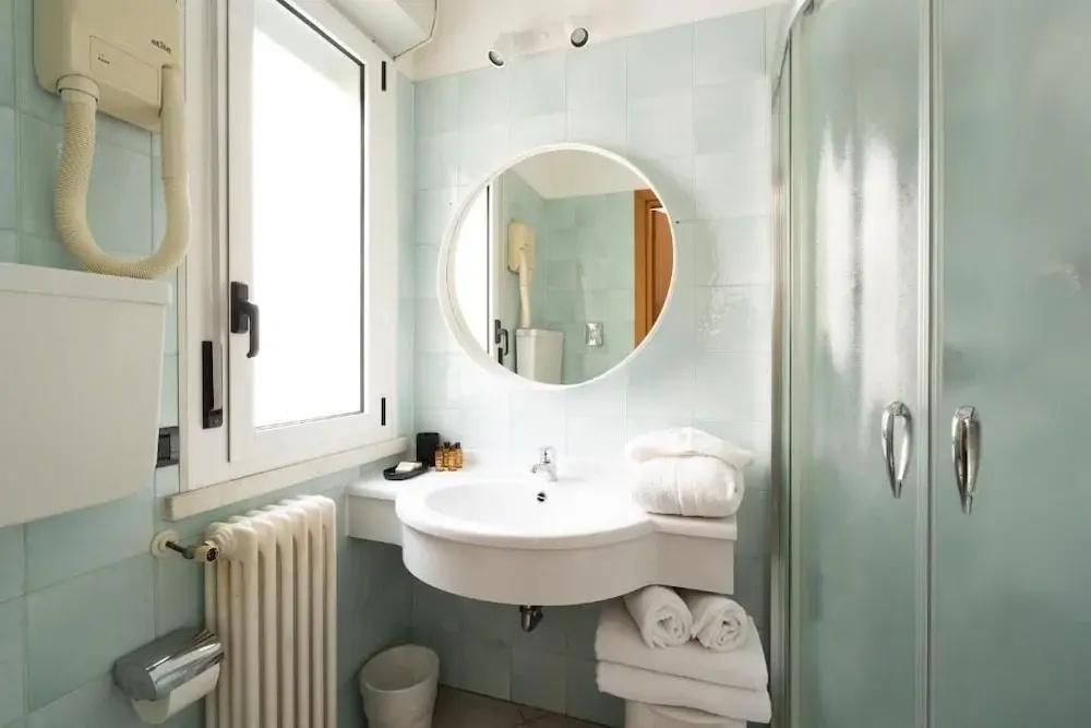 фото Hotel Adriatica