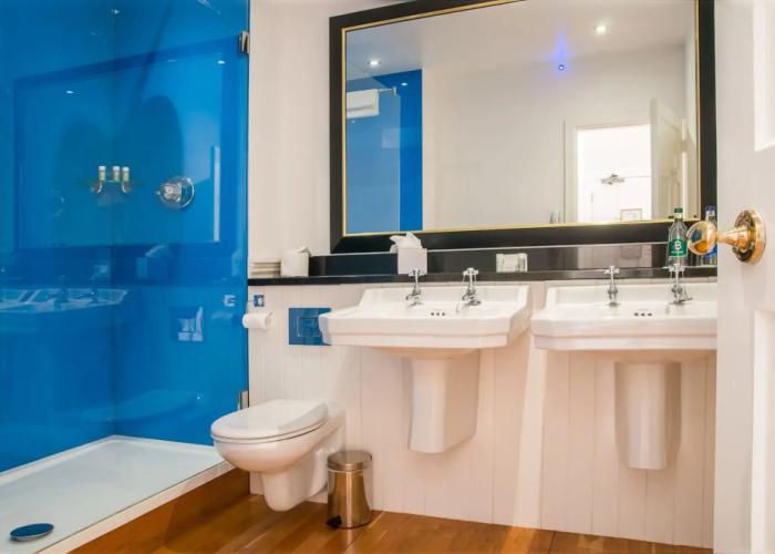 Dunraven Arms Hotel