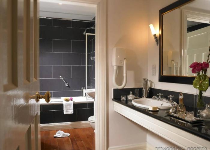 Dunraven Arms Hotel