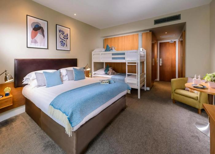 The Manor West Hotel & Leisure Club