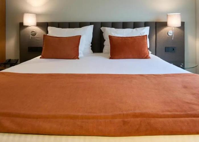 Versatile Hotel