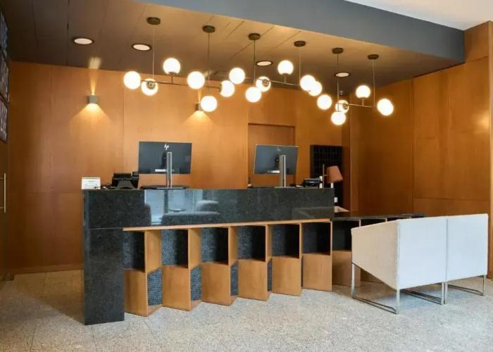 Versatile Hotel