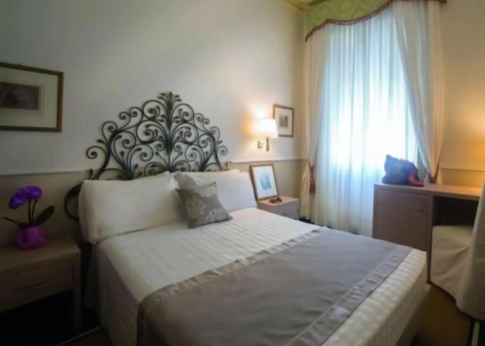 Hotel Jolanda