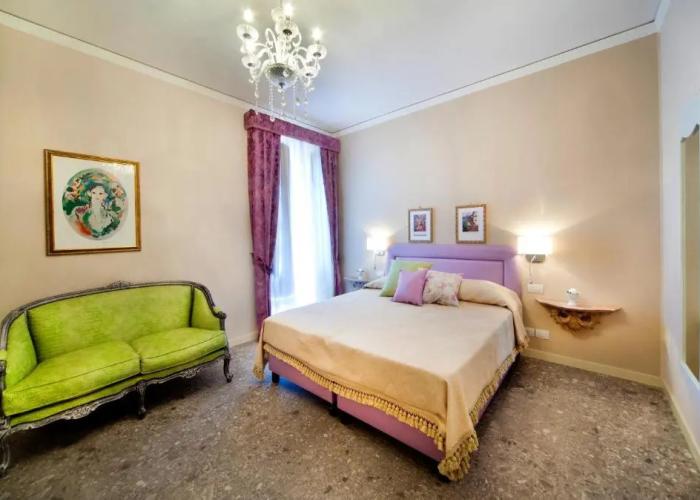 Porta Di Mezzo Luxury suites and rooms