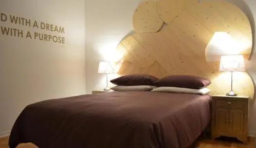 Angelina Urban Lodge