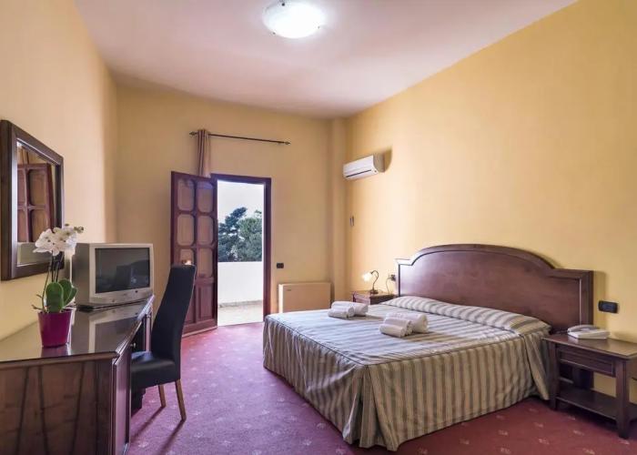 Hotel Akrabello