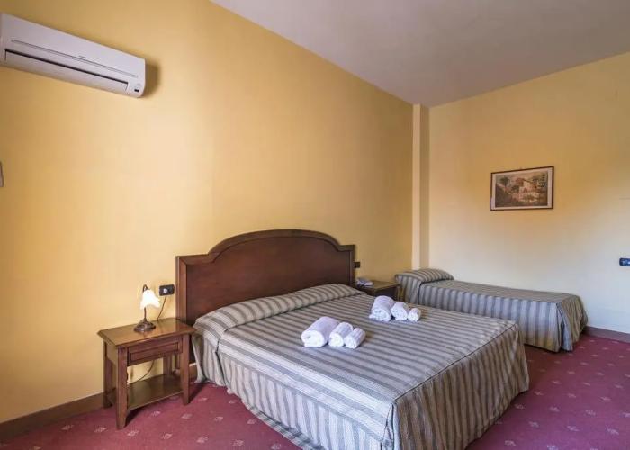 Hotel Akrabello