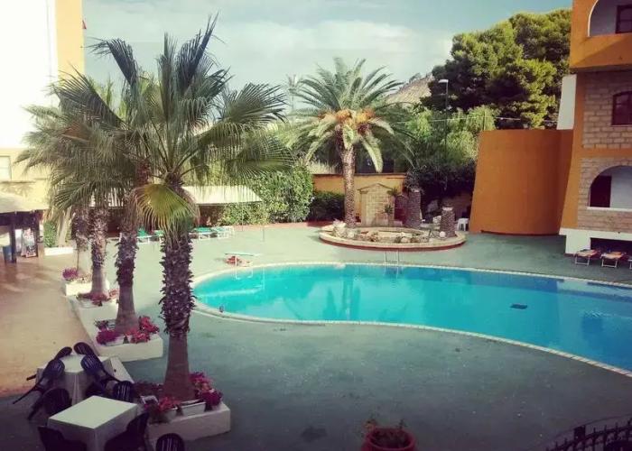 Hotel Akrabello