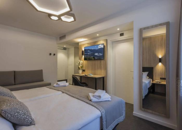 Tourist Hotel