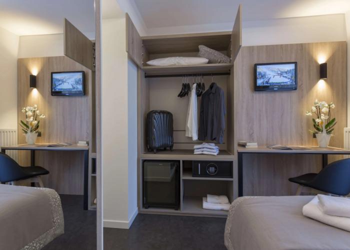 Tourist Hotel