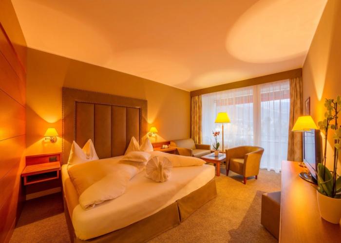 Dominik Alpine City Wellness Hotel