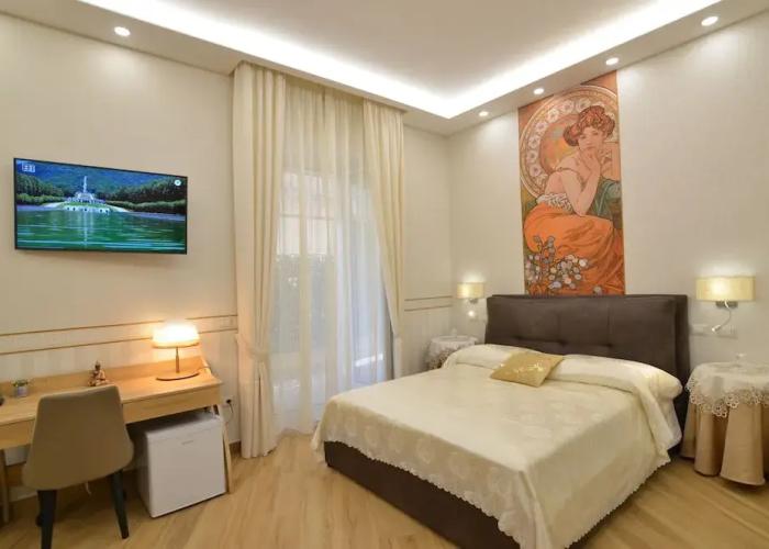 Caserta Deluxe Bis