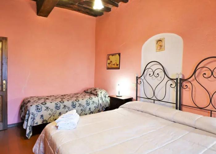 Rustic Holiday Home in Citta di Castello With Swimming Pool