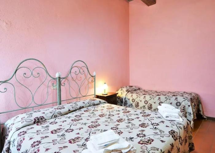 Rustic Holiday Home in Citta di Castello With Swimming Pool