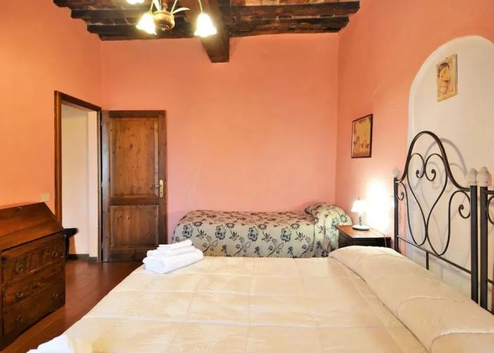 Rustic Holiday Home in Citta di Castello With Swimming Pool