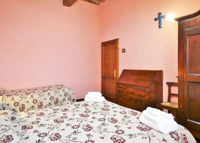 Rustic Holiday Home in Citta di Castello With Swimming Pool