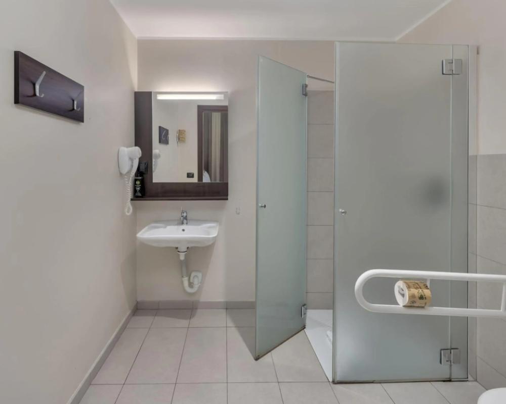 фото B&B Hotel Como Camerlata