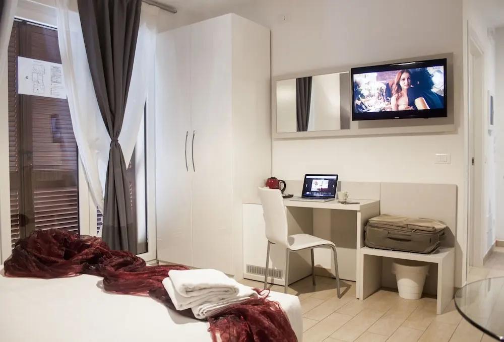фото Hotel RossoVino Como