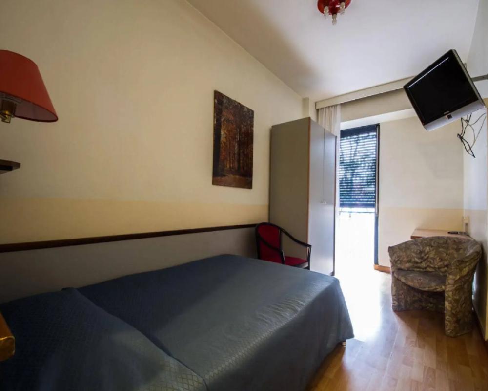 фото B&B Hotel Como Baradello