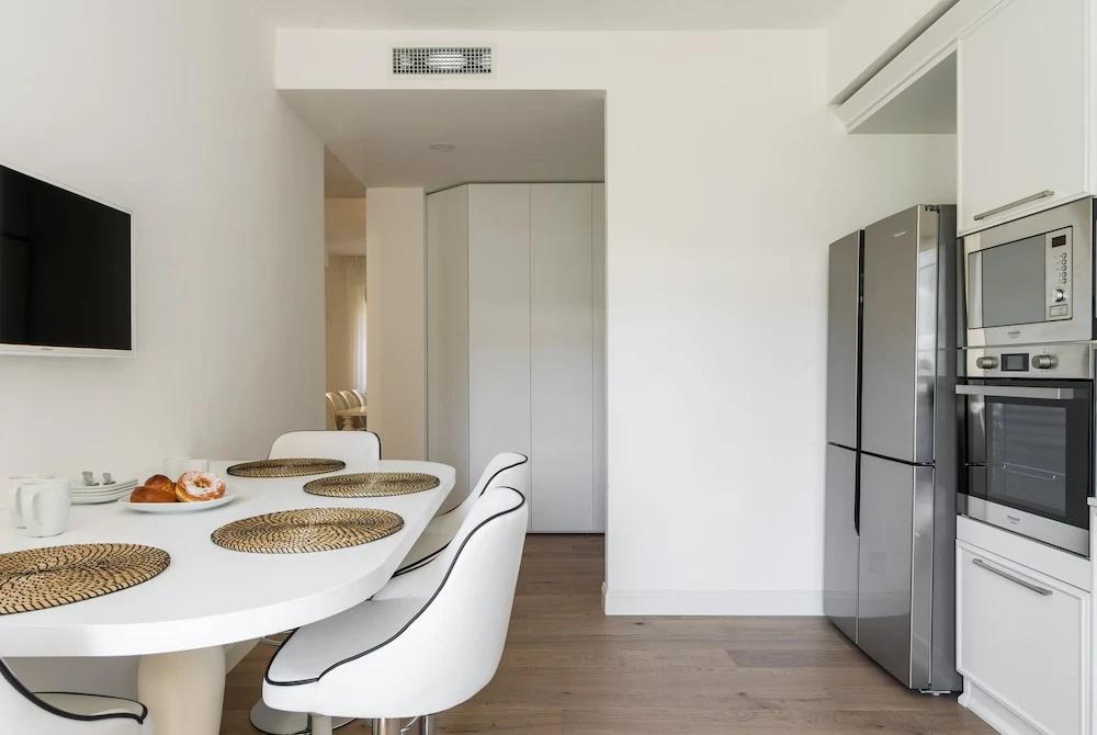 фото Pure White